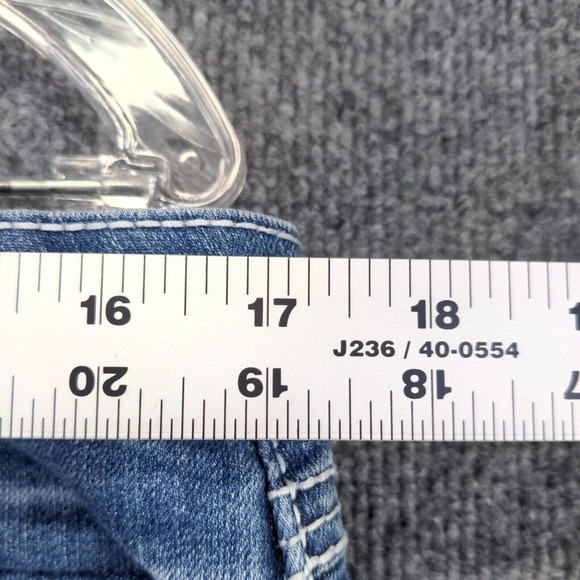 Earl Jean Women's Straight Leg Capri Jeans v 12 Stone Cuffed Hem Embellished - Picture 9 of 10